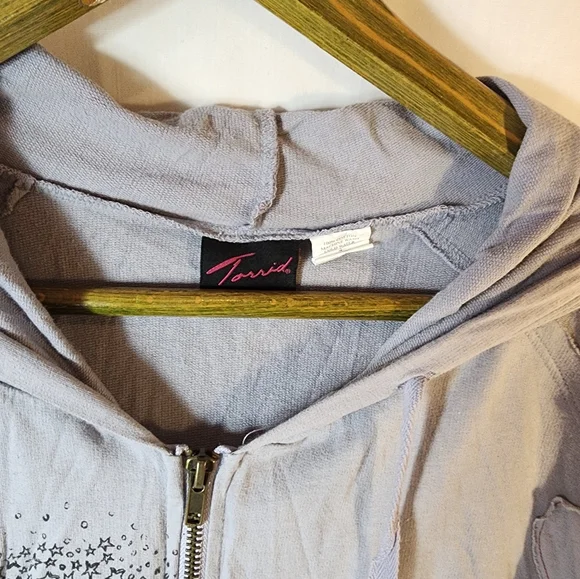 Torrid Zip Up Short Sleeve Hoodie Jacket Shirt Size 4 - Picture 2 of 8